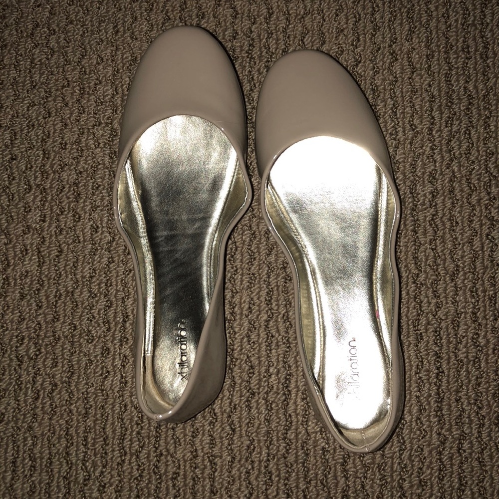 Nude Flats